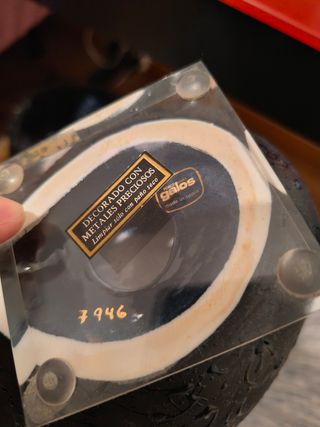 Figura Porcelana Oro y Platino