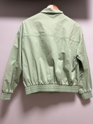 Cazadora Verde Bershka Talla S