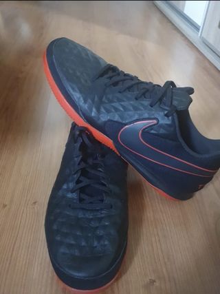 Zapatillas Futsal Nike Tiempo Negras