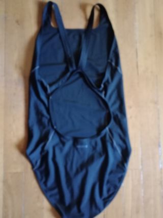 Fabuloso Bañador técnico Adidas Performance Athly.