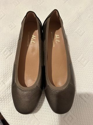 Zapatos de piel nuevos (sin marca)
