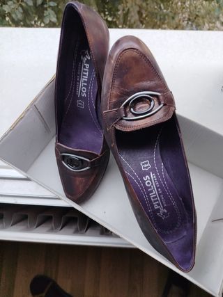 Zapatos Pitillos 15€ los dos pares
