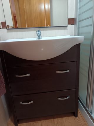 Mueble de baño con lavabo