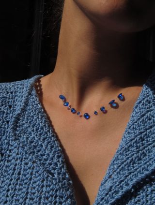 Girocollo gocce d'acqua blu