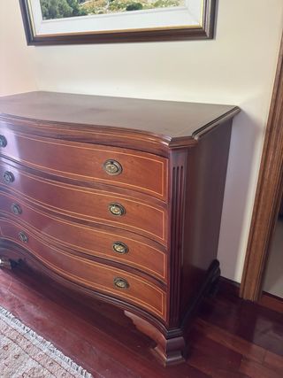 Cómoda de madera maciza