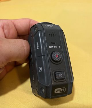 Cámara de acción JVC Adixxion GC-XA2