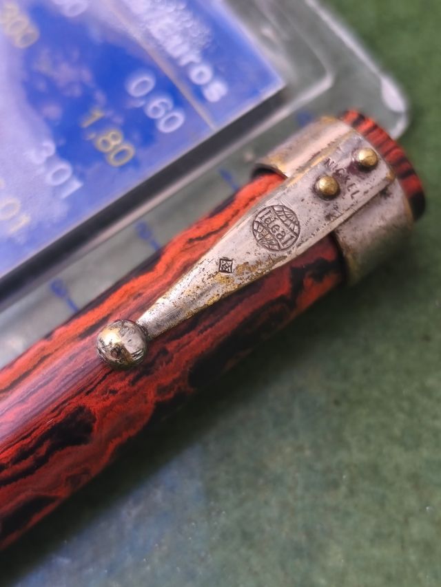 Penna stilografica in PP arancione e nera. S. Ideale.