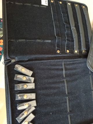 Estuche de joyería portátil de piel negro