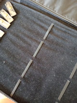 Estuche de joyería portátil de piel negro