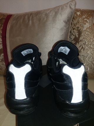 Nike Airmax  95 Negro sin caja usos 1 proba 