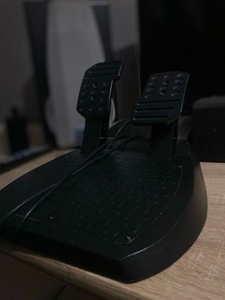Volante Ferrari PS4/PS5 Thrustmaster