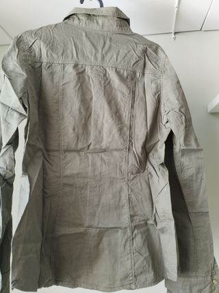Camisa Stradivarius Verde militar 