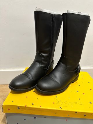 Botas altas niña negras