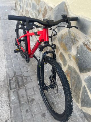 Bicicleta de Montaña Rockrider Roja