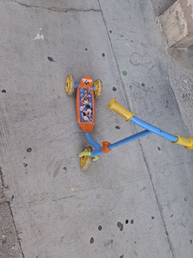 Patinete infantil 3 ruedas Mickey Mouse