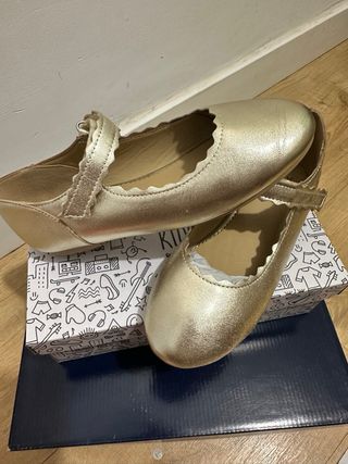 Bailarinas doradas niña