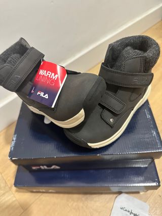 Botas Fila niño negras con forro térmico talla 30 