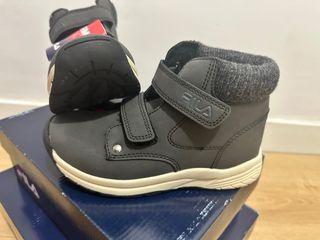 Botas Fila niño negras con forro térmico talla 30 