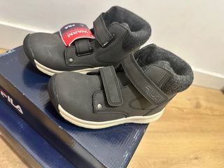 Botas Fila niño negras con forro térmico talla 30 