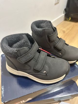 Botas Fila niño negras con forro térmico talla 30 