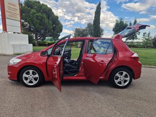 AURIZ TOYOTA AURIZ 2011