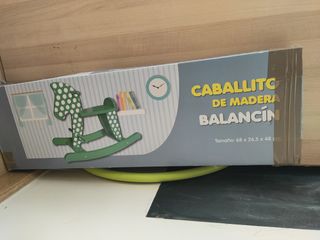 Caballito de madera balancín