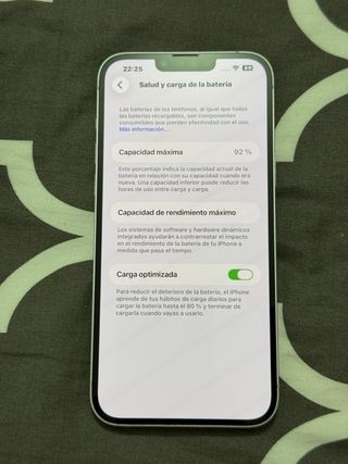 iPhone 14 Plus en venta con cable y petaca 