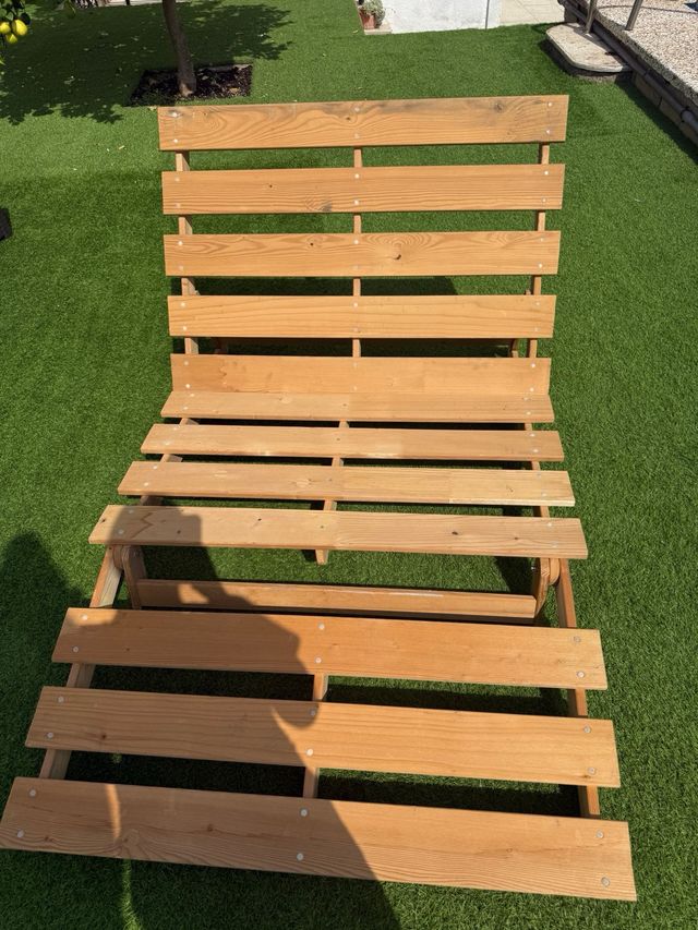 Tumbona de madera para exterior