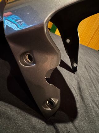 Guardabarros delantero Triumph Daytona 675 gris