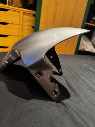 Guardabarros delantero Triumph Daytona 675 gris