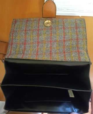 Bolso de mano con correa