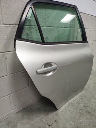 Puerta trasera derecha Toyota Auris E15 de 2009