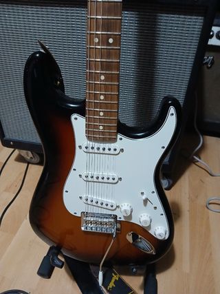 Fender stratocaster player sunburst 