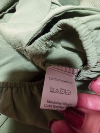 Top verde mangas abullonadas