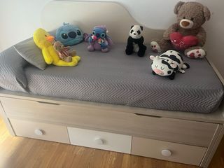 Dormitorio completo de madera