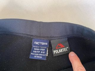 Mallas Arcteryx Negras con Bolsillo
