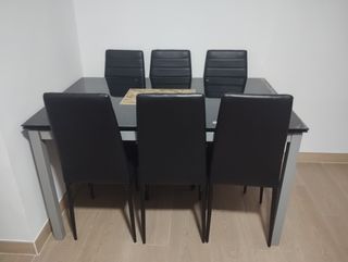 Mesa de comedor con 6 sillas