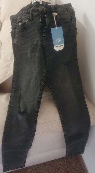 Pantalón vaquero Pull&Bear Super Skinny negro