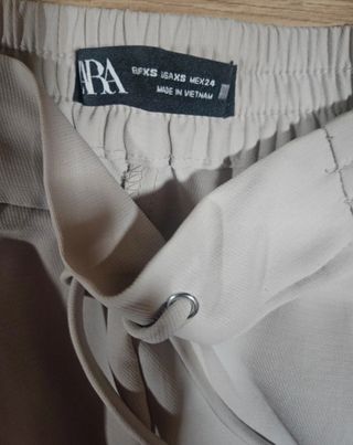 Pantalón Zara mujer beige