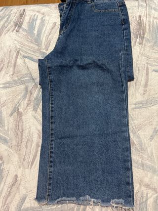 Pantalón vaquero azul oscuro ancho