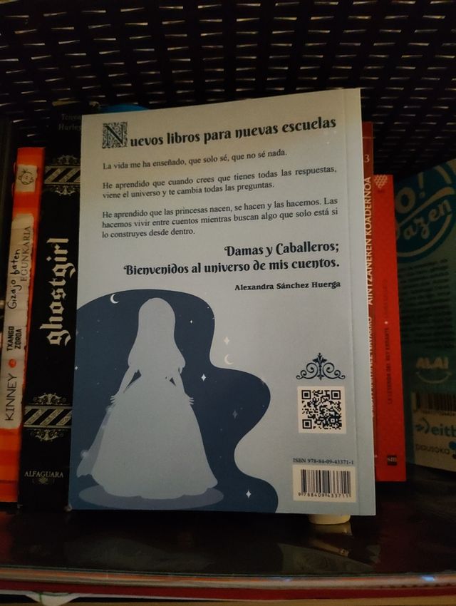 Atrapada en cuentos de princesas (Spanish Edition)