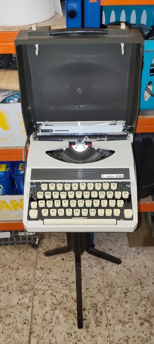 Máquina de escribir Seville 4000