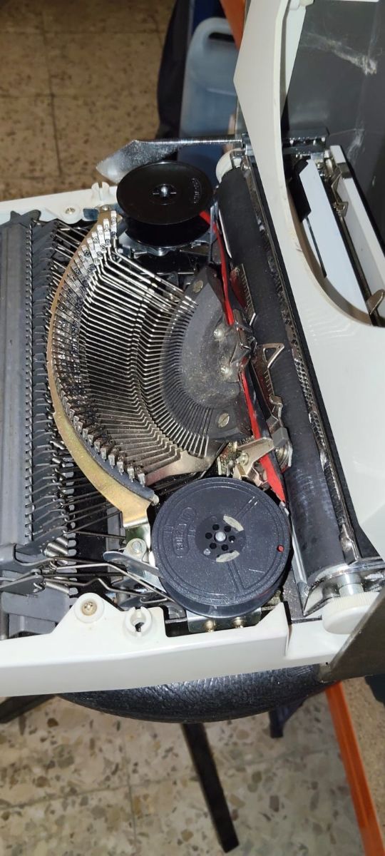 Máquina de escribir Seville 4000