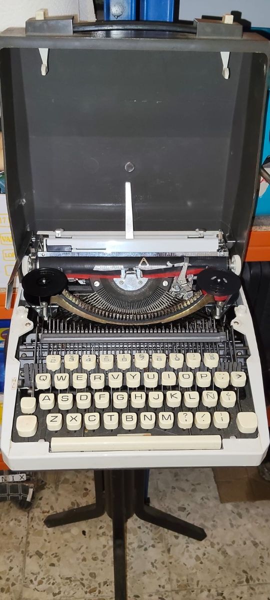 Máquina de escribir Seville 4000