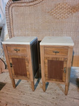 Comodini antichi in legno e marmo