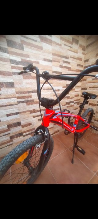 Bicicleta BMX Roja