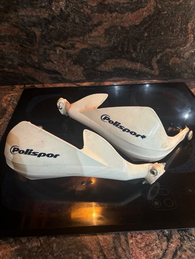 Cubre Manetas Polisport Suzuki LTZ