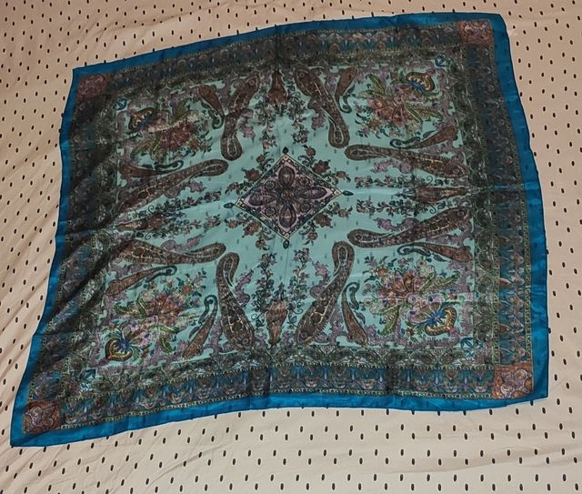 Mantón estampado paisley