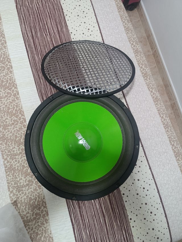 Subwoofer New Sound Verde y Negro