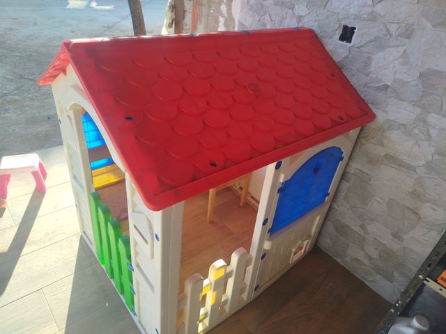 Casita infantil de plástico